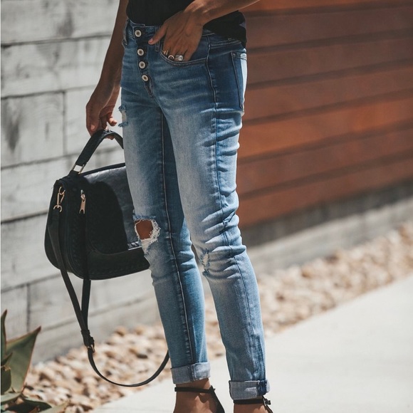 NWT KanCan Midrise Button Fly Mom Girlfriend Jeans - Picture 6 of 11